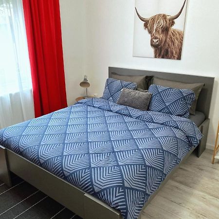 Highland Home - Cozy Apartments Near City Center Oradea Exteriör bild