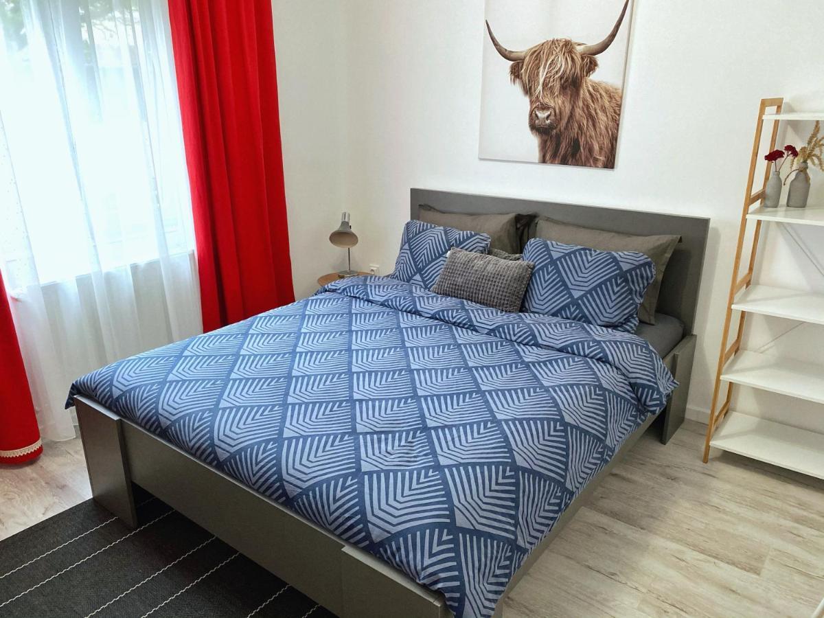 Highland Home - Cozy Apartments Near City Center Oradea Exteriör bild