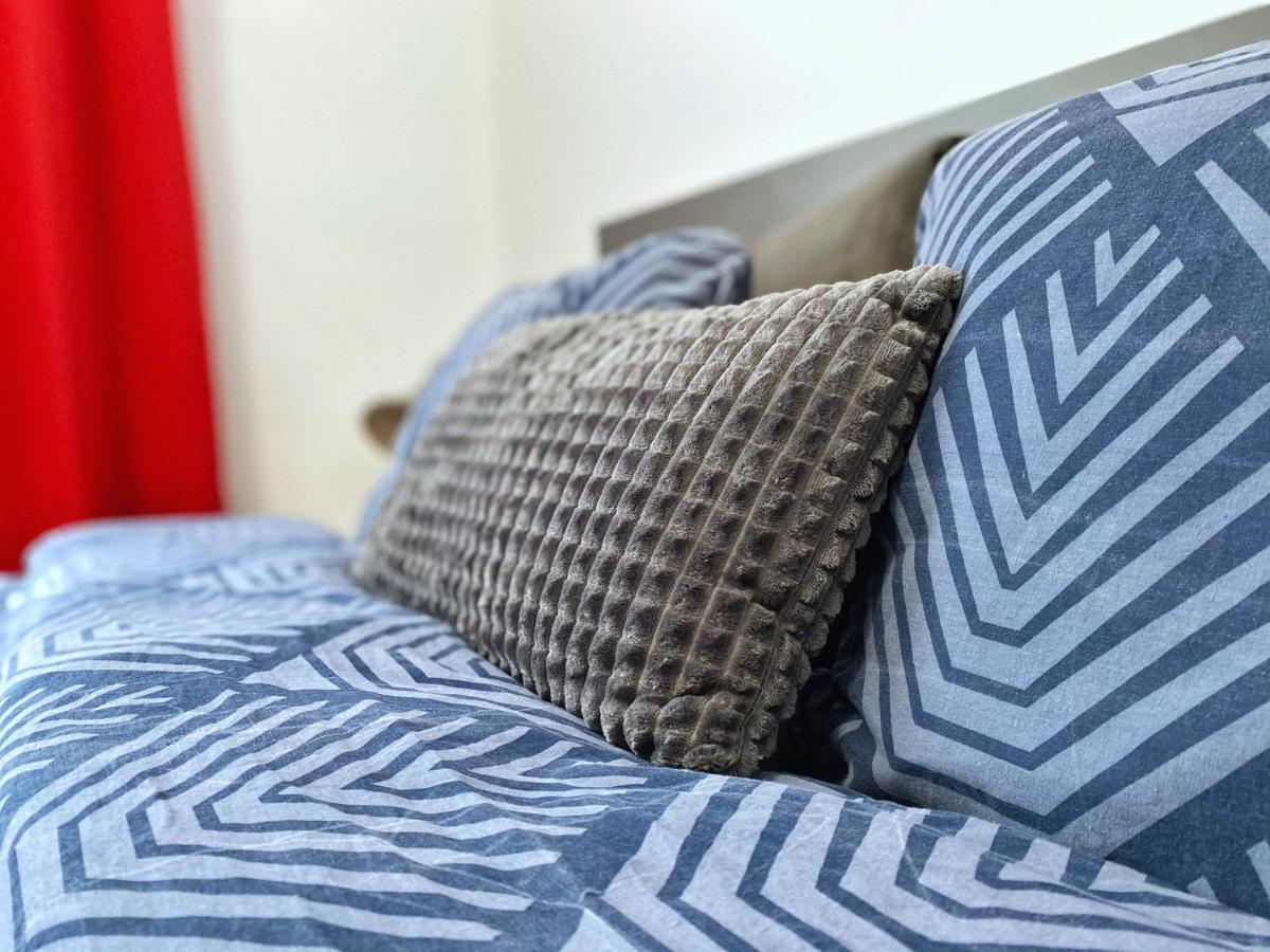 Highland Home - Cozy Apartments Near City Center Oradea Exteriör bild