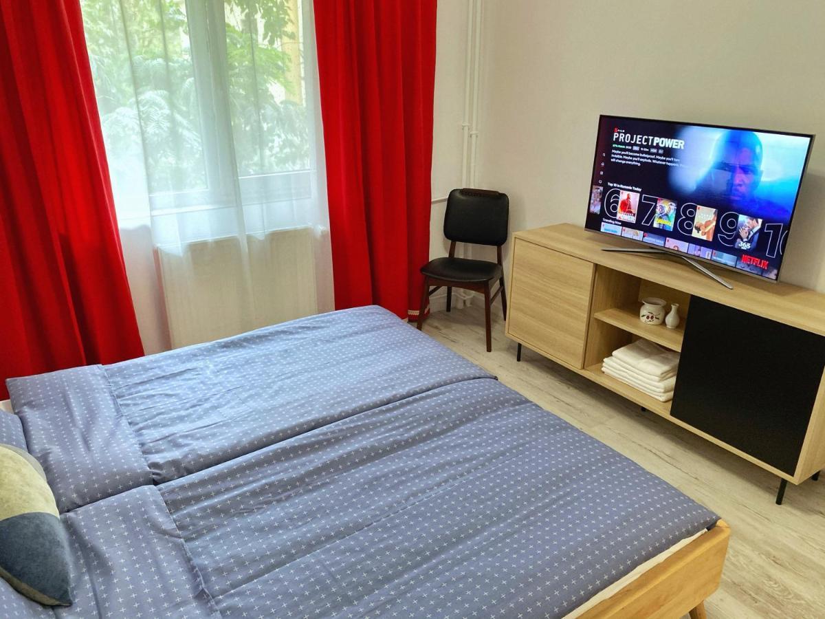 Highland Home - Cozy Apartments Near City Center Oradea Exteriör bild
