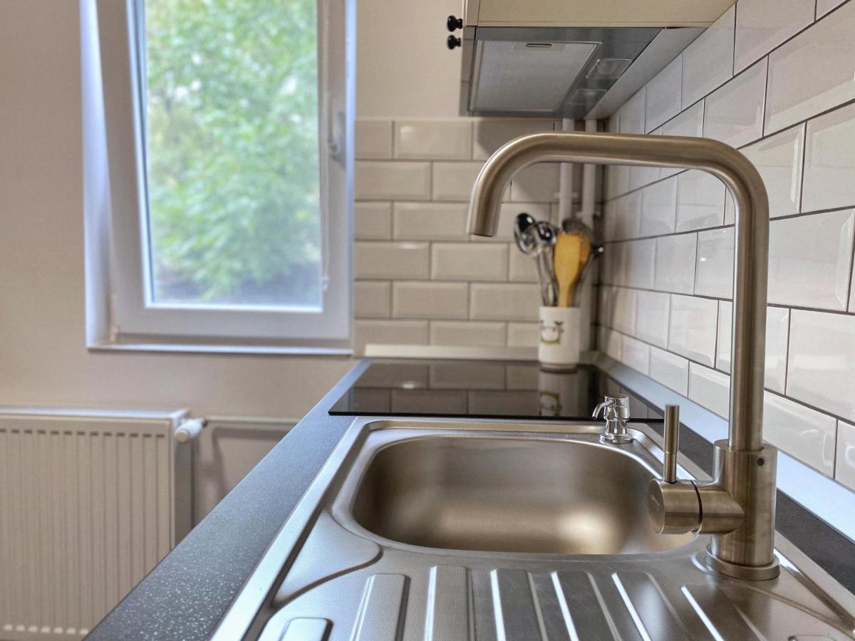 Highland Home - Cozy Apartments Near City Center Oradea Exteriör bild